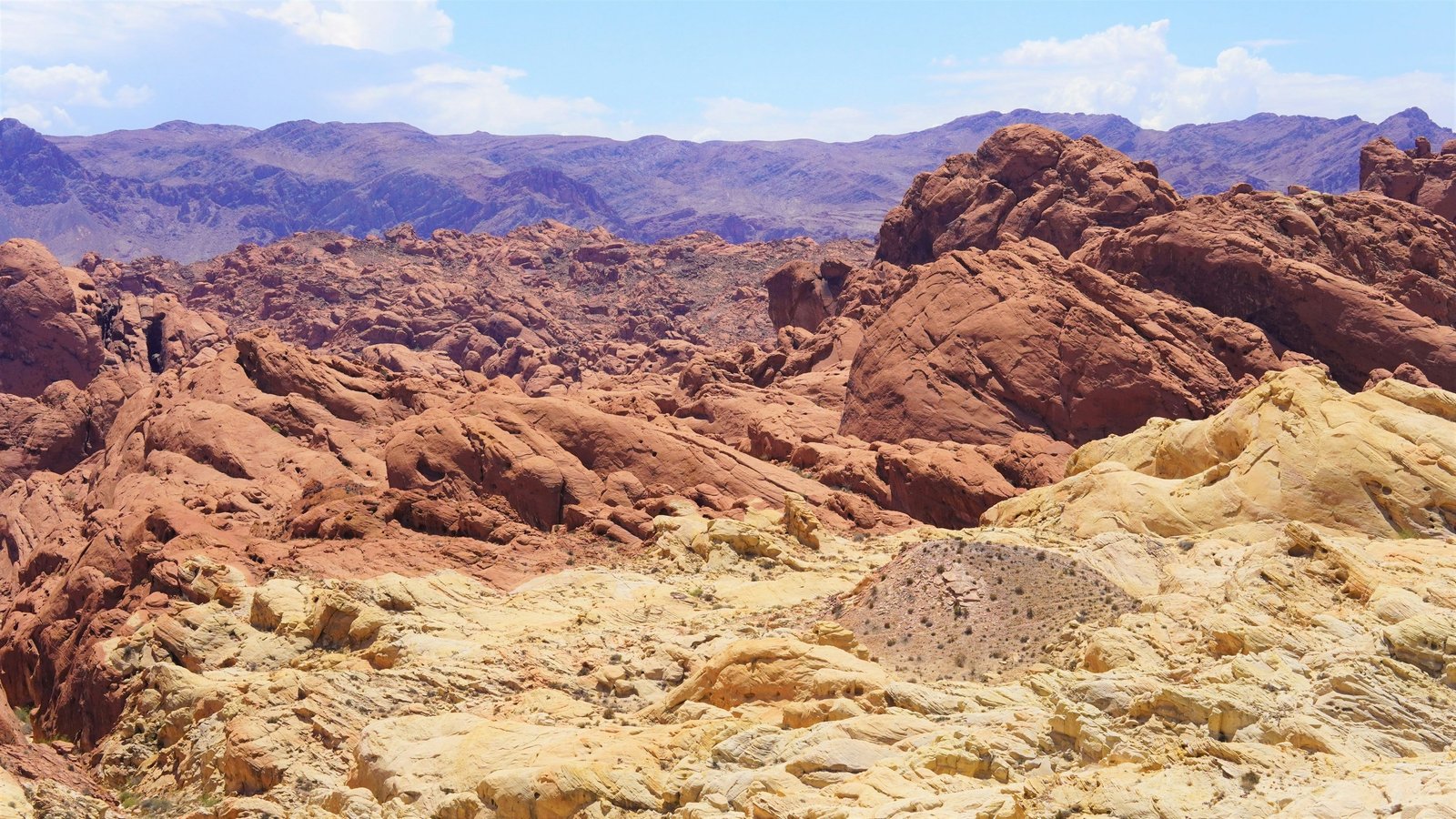 Red Rock Canyon under blue sky, Nevada (Yansi Keim / Unsplash)